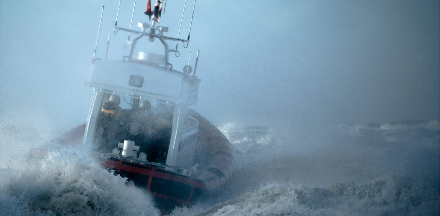 Maritime safety platform in a sea's storm